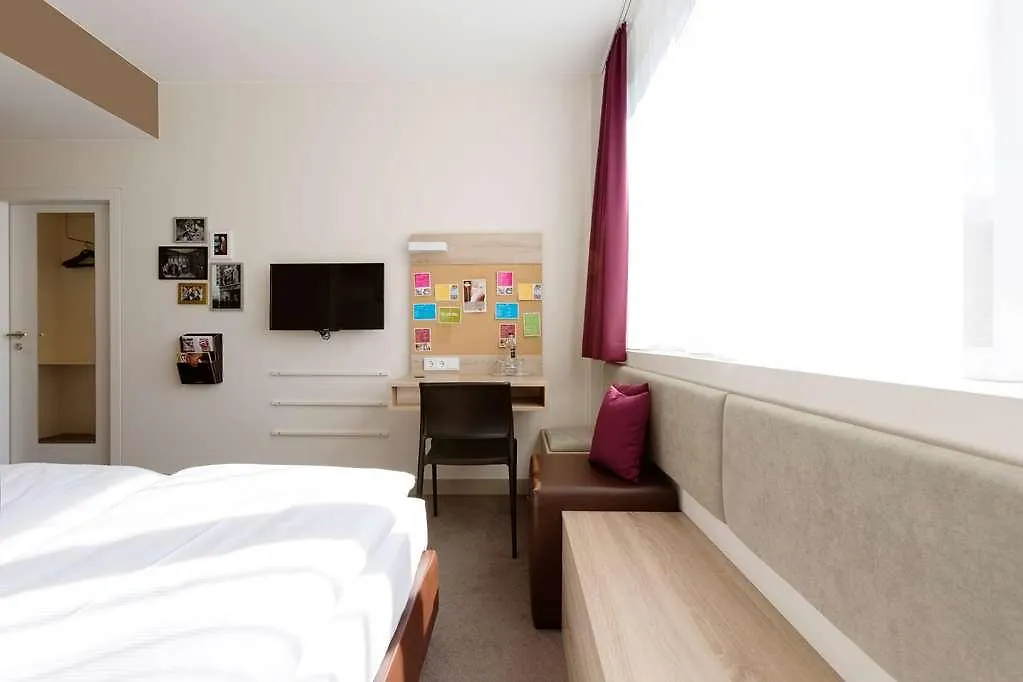 Vienna House Easy By Wyndham Muenchen Hotell 4*, München Tyskland