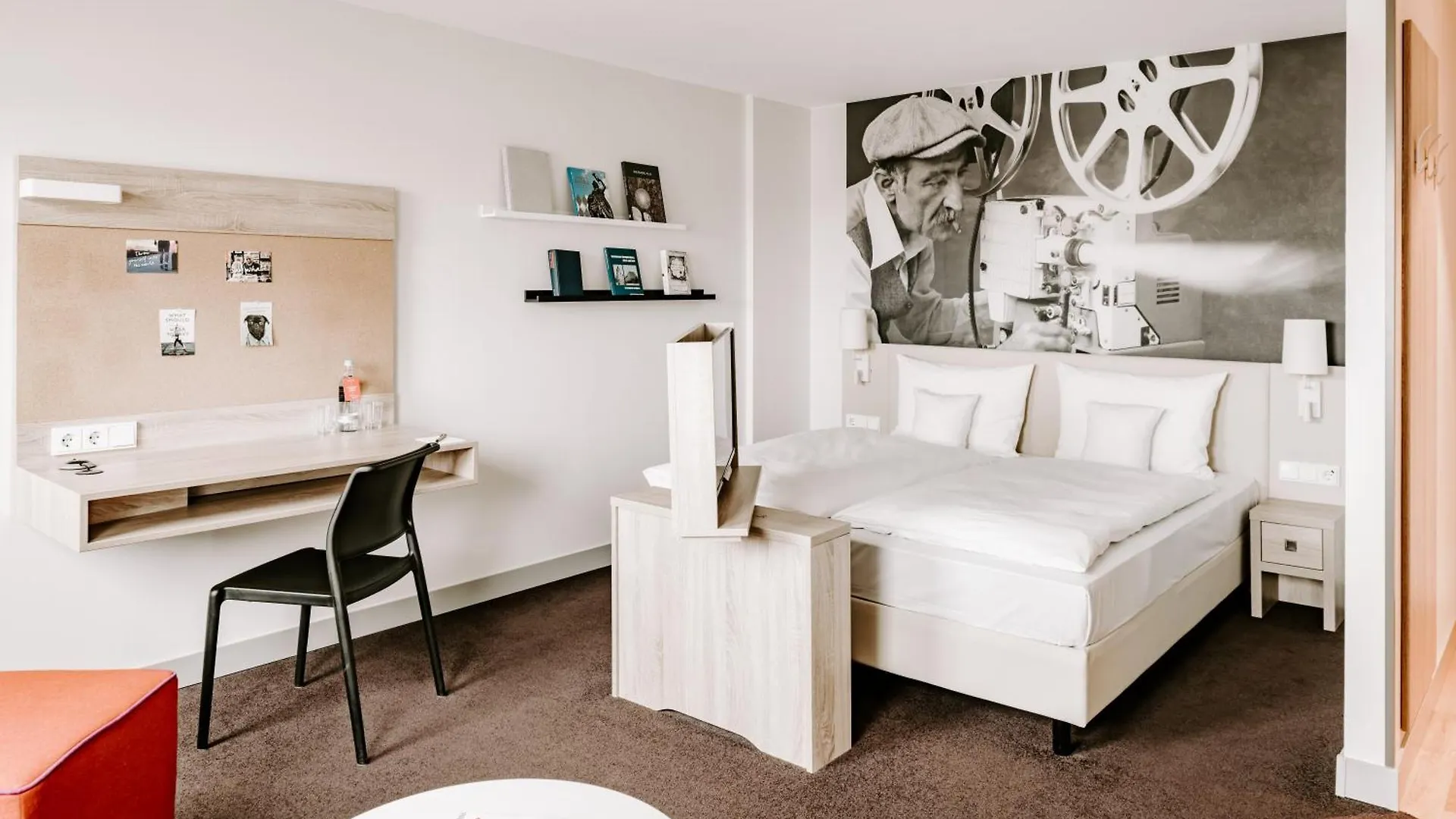 Vienna House Easy by Wyndham München City West Olympiapark Hotel